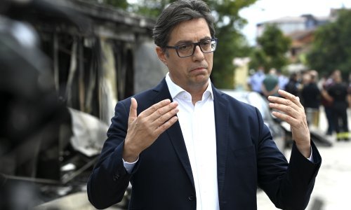 Makedonski predsjednik zbog vršnjačkog nasilja vodio u školu djevojčicu s Downovim sindromom