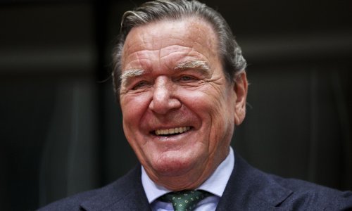 Bivši njemački kancelar Schroeder satima razgovarao s Putinom u pokušaju da okonča rat u Ukrajini