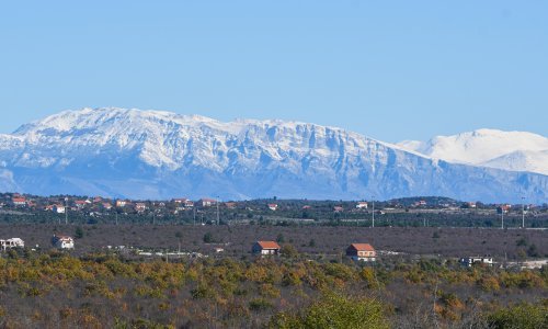 Snijeg na Dinari, promet teče bez zastoja