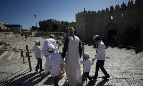 Izrael želi potaknuti ultraortodoksne Židove da se zaposle