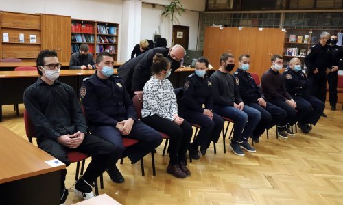 [VIDEO] Četvero optuženih koji su na smrt zatukli profesora u Varaždinu ne osjećaju se krivima, tvrde da je pao