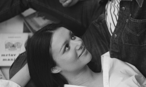 Autorski projekt talentiranog umjetnika Karla Hubaka na sceni sjedinjuje suvremeni ples, klasičnu glazbu, techno i stand-up