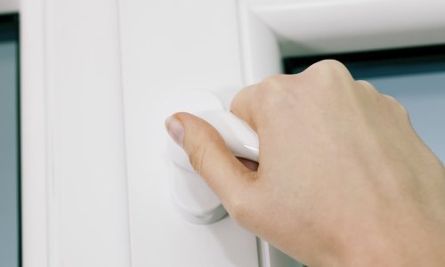 Jeftinije i toplije: Kako uštedjeti na grijanju? Za početak, ne ostavljajte prozore dugo 'na kip'