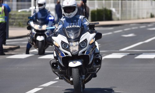 Dvije 'maserke' prevarile starca u Zadru: Dok mu je jedna objašnjavala kako uređaj za masažu radi, druga ga je opelješila