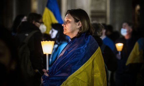 Ukrajinci zastavama i himnom prkose strahu od invazije: 'Ne bojimo se!'