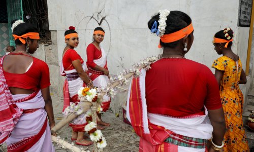 Nesreća na svadbi u Indiji; 13 poginulih nakon pada u bunar