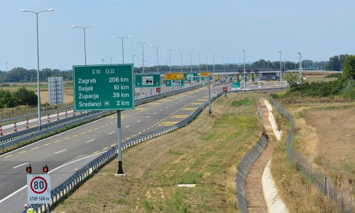 Presretačem ulovljen muškarac koji je na autocesti jurio 240 km/h