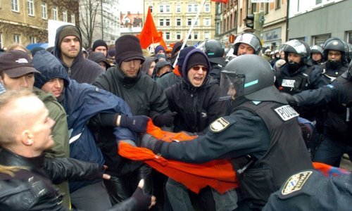 U Muenchenu prosvjeduju protiv NATO-a i za mir s Rusijom