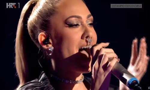 Internet se zeza s Albinom: 'Što joj to curi iz nosa...'