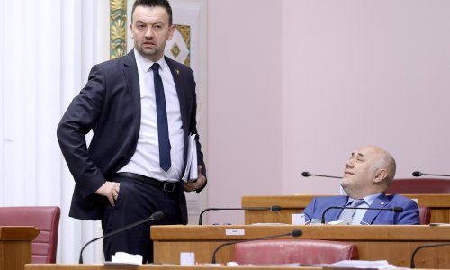 Desna oporba: Po čemu bi lijeva oporba bila bolja od vladajućih?