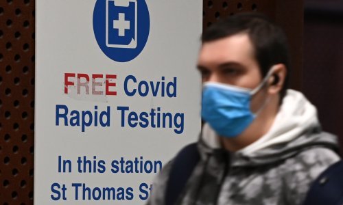 Johnson okreće novu stranicu u pandemiji: Engleska od četvrtka ukida obaveznu izolaciju za pozitivne na koronavirus, nema više ni besplatnog testiranja