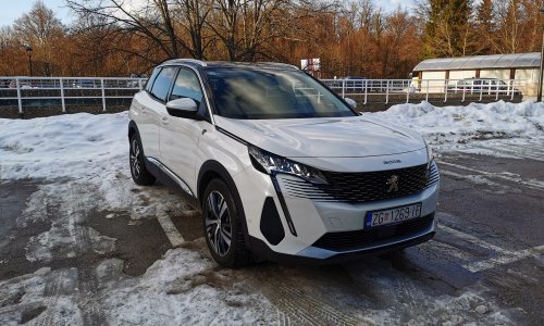 [FOTO/VIDEO] Vozili smo Peugeot 3008 Hybrid 225 e-EAT8: Impresivni slabiji SUV brat modela Hybrid4