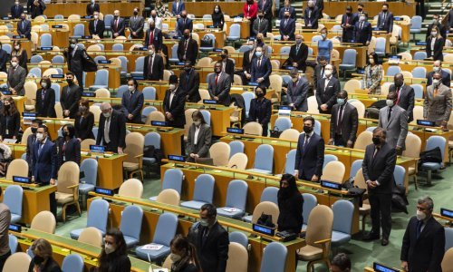 Minuta šutnje u UN-u u počast žrtvama ruske invazije, pozivi na prekid borbi