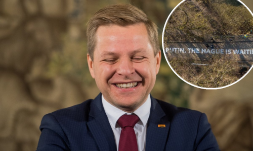 Gradonačelnik Vilniusa grafitom na cesti Putinu poručio da ga čeka Haag. Na Twitteru mu je ponudio još nekoliko opcija