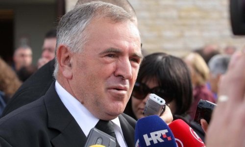 SAD skinuo s crne liste generala Ademija