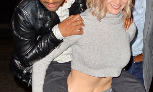 Jennifer Lawrence osvojio komičar Aziz Ansari?