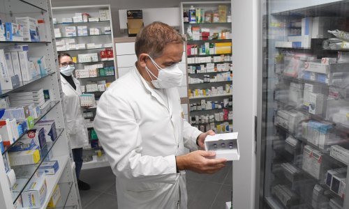 Val tjeskobe u srednjoj Europi: U ljekarnama planuo jod, sve više muškaraca želi u vojsku