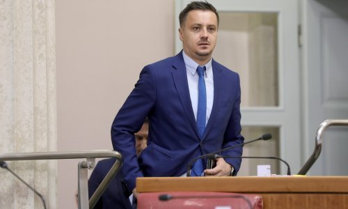 Kujundžić o 'stečajnom genocidu': Direktorske lole sve su uništile i rasprodale, najžalosnije je da danas šetaju slobodno i glume velike Hrvate