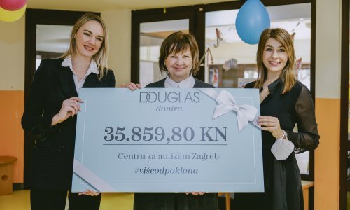 Jedinstvenim knjižicama Douglas parfumerija prikupljena je vrijedna donacija Centru za autizam
