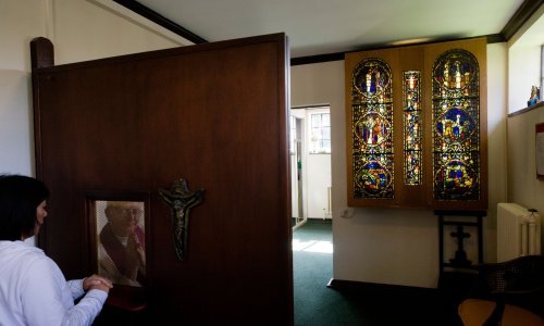 Zbog sve manjeg zanimanja za svećeništvo, pada i celibat?