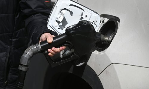 'Enorman rast': Prijevoznici otkrili koliko bi sutra trebao poskupjeti benzin, od Vlade traže hitne mjere pomoći