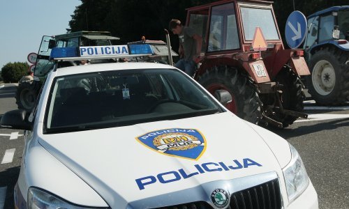 Muškarac u kontroli prometa kod Varaždina 'napuhao' gotovo tri promila, a žena u Ludbregu uhićena jer je vozila pijana i pod zabranom