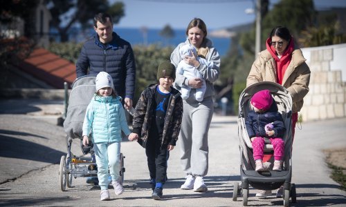 Izbjeglicama u Hrvatskoj posebne iskaznice; dobit će do 3500 kuna pomoći po kućanstvu?