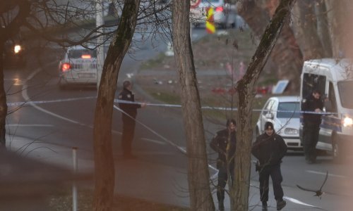 [FOTO/VIDEO] Javila se policija: Na Jarunu specijalizirani timovi, pronađeni krater i dva padobrana