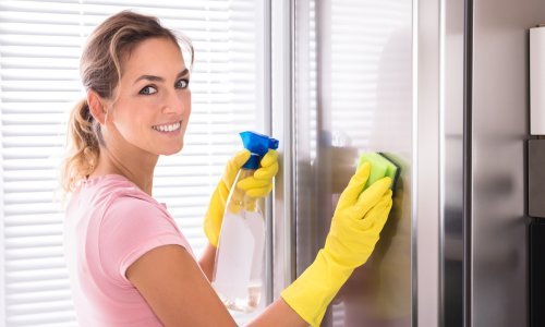 Kako očistiti uređaje od nehrđajućeg čelika da ne ostaju tragovi