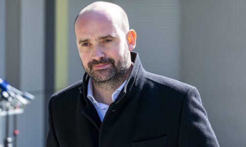 [FOTO] Novi ministar graditeljstva stigao na Banovinu: 'Pun sam entuzijazma i odlučnosti, svjestan sam da mi građani ne mogu dati sto dana mira'