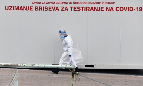 U Hrvatskoj 1815 novih slučajeva zaraze, 10 osoba preminulo