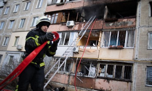 Ostaci oborenog ruskog projektila ubili jednu, a ranili šest osoba u Kijevu