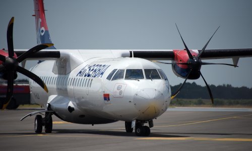 Zbog dojave o bombi avion Air Serbia na letu za Moskvu se vratio u Beograd