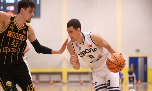 [FOTO] Uz Majcunićev savršeni šut Cibona u Vukovaru deklasirala Furnir. U Ligu za prvaka četiri kluba kreću s istim omjerom...