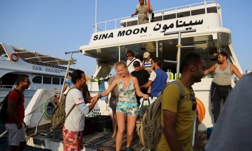 Ruski i britanski turisti napuštaju Šarm el Šeik