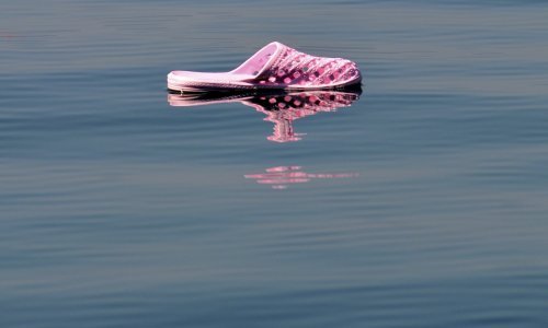 Najmanje 11 migranata poginulo u brodolomu