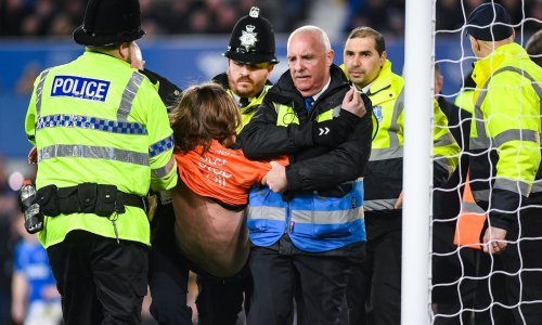 Everton srušio Newcastle, a utakmicu obilježio incident na početku drugog dijela: Izdali ste nas, uništavate budućnost naše djece