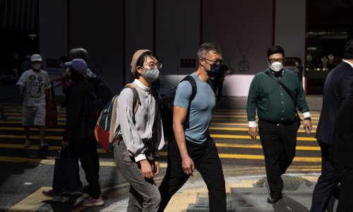 Šangaj nastavlja s masovnim testiranjem, novi porast broja zaraženih covidom-19