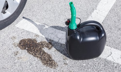 Lopov pod okriljem noći iz rezervoara ukrao nekoliko stotina litara goriva