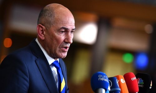 Janša: Rusko bombardiranje moglo bi potaknuti kemijsku katastrofu