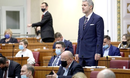 Raspudić: Svi spavaju, samo naknadno glavni tajnik NATO-a Jens Stoltenberg izjavi da je letjelica pala izvan Zagreba - i nikome ništa