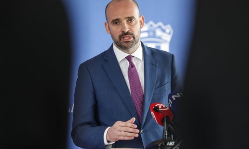 Ministar Paladina pozitivan na koronavirus