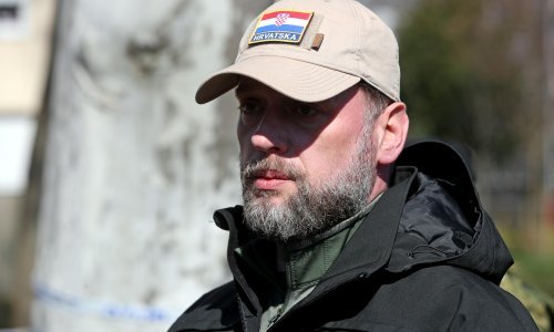 Banožić u Albaniji posjetio pukovniju za specijalne operacije