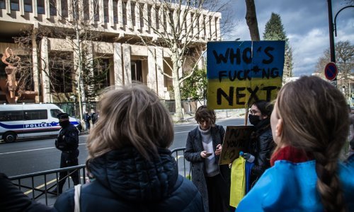 Iako je objava povučena, Francuska pozvala veleposlanika Rusije u Parizu zbog neprihvatljivih karikatura