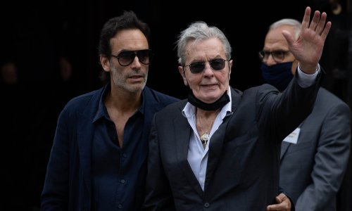 Legendarni Alain Delon zatražio od sina da mu pomogne okončati život eutanazijom