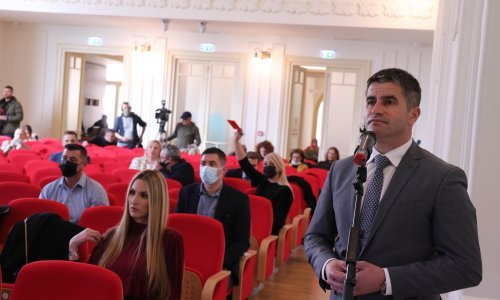 Šef splitskog HDZ-a: Puljak mora otići, novi izbori su jedino rješenje