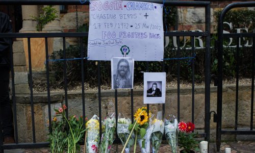 Nakon tragične smrti Taylora Hawkinsa Foo Fighters otkazali cijelu nadolazeću svjetsku turneju