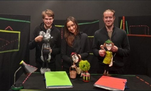 Najavljena je stota predstava o lektiri, a poklon je učenicima koji su pomogli nesretnom djedici