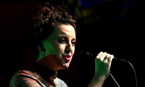 Razgovarali smo s Majom Posavec, pjevačicom koja oduševljava publiku izvodeći legendarnog Leonarda Cohena