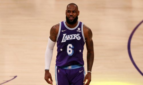 LeBron James nikada u karijeri nije ovo prolazio; jedan detalj vezan uz njegov prosjek koševa je nevjerojatan, a Lakersi su ipak u panici